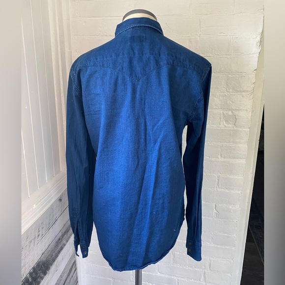 LEVI’S denim shirt - Picture 3 of 6